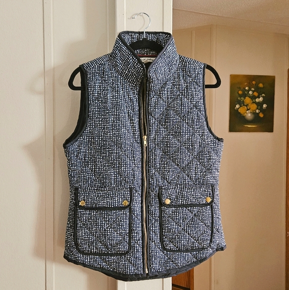 Polka Dot Puff Vest - Picture 1 of 4